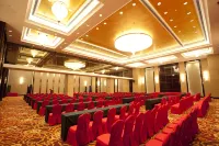 Zhongwei International Holiday Hotel - parking