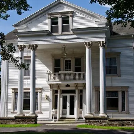 The Queen of the Catskills B&B