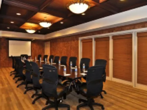 โรงแรมเบสท์เวสเทิร์นพลัส ปาล์มคอร์ท โรงแรมในเดวิส