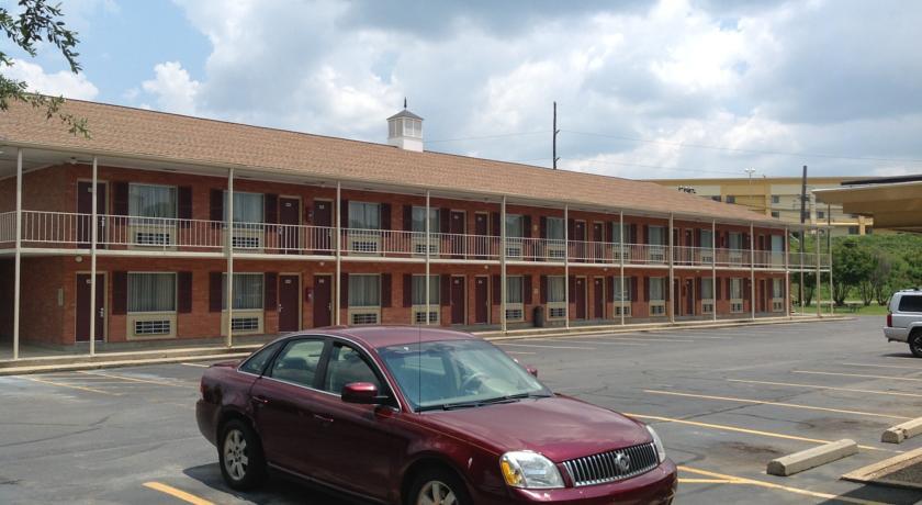 Red Roof Inn Meridian