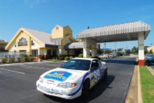 Best Western University Inn のホテル