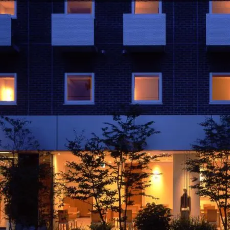 7 Days Hotel