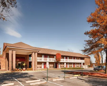 デイズ イン バイ ウィンダム キングス ドミニオン/ドスウェル ドスウェルのホテル