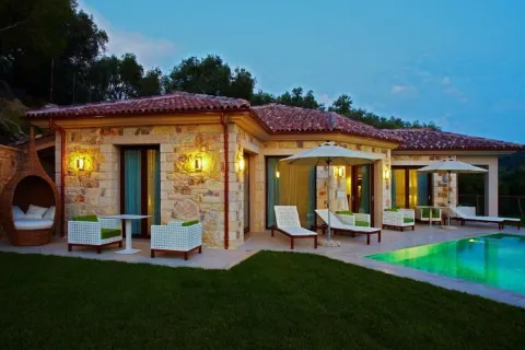 Salvator Villas & Spa Hotel