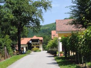 Weingut Schlafgut Genussgut Lorenz