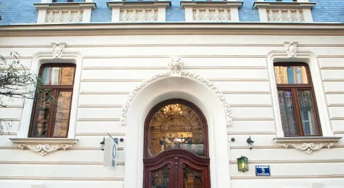 Leone Aparthotel