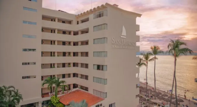 Hotel Delfin PV Beach Resort