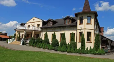 Dworek Dębówko Hotel di 