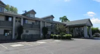 Super 8 by Wyndham Hudson Hotel a Afton