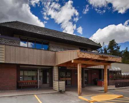 ジャスパー イン & スイーツ バイ インホテルズ ジャスパーのホテル