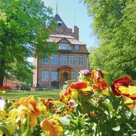 Hotel Wehrburg Отели в г. Куксхафен