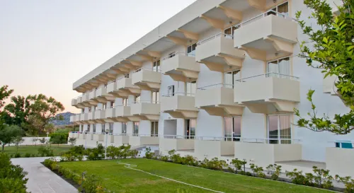 Zoes Hotel & Suites