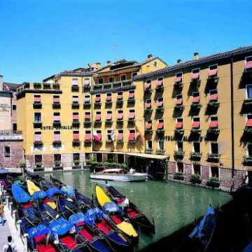 Albergo Cavalletto & Doge Orseolo Hotels near Grand Canal