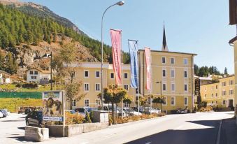 Hotel Baer & Post Zernez