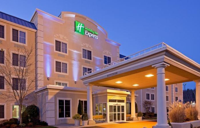Holiday Inn Express & Suites MILFORD by IHG