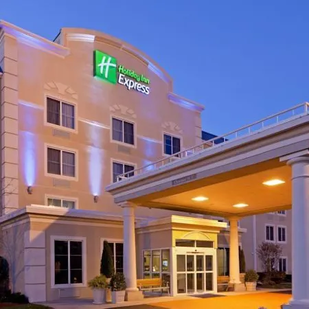Holiday Inn Express & Suites MILFORD by IHG