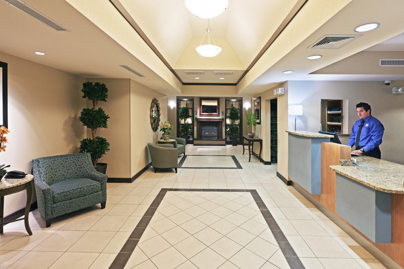 Holiday Inn Express & Suites El Paso Airport, an Ihg Hotel