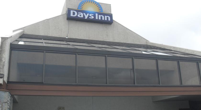 Days Inn by Wyndham Maumee/Toledo