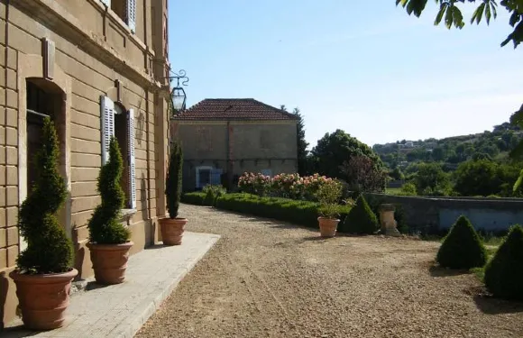 大花園城堡酒店