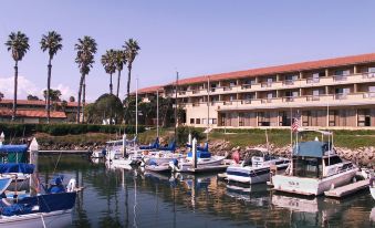 Holiday Inn Express & Suites Ventura Harbor