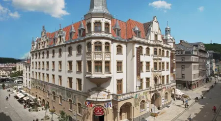 Grandhotel Ambassador Národní Dům Отели в г. Нейдек