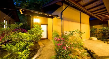 Hanareyado Yamasaki Отели рядом с достопримечательностью «Kuju Waitatenbo Park»