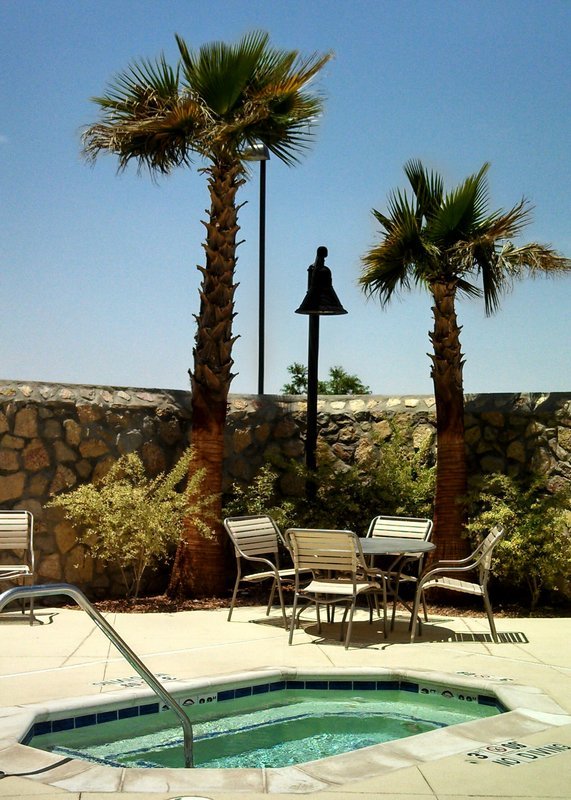 Holiday Inn Express & Suites El Paso Airport, an Ihg Hotel