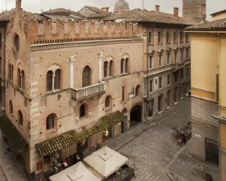 波斯塔酒店 瑞吉歐.艾米里亞酒店