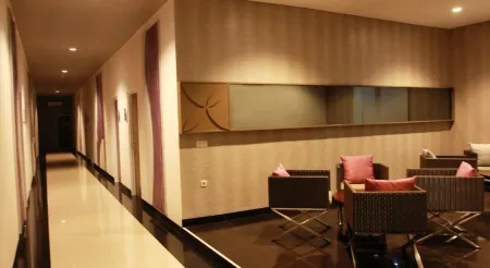 Smile Hotel Отели в г. Kesambi