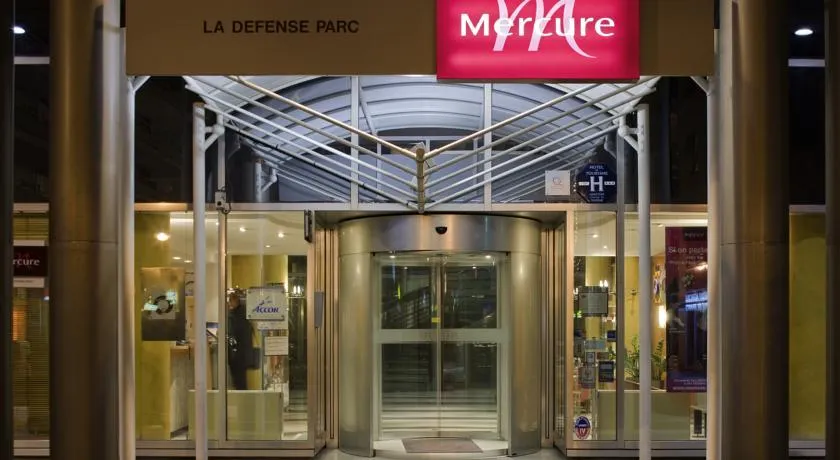 Residence Mercure Paris la Defense Grande Arche