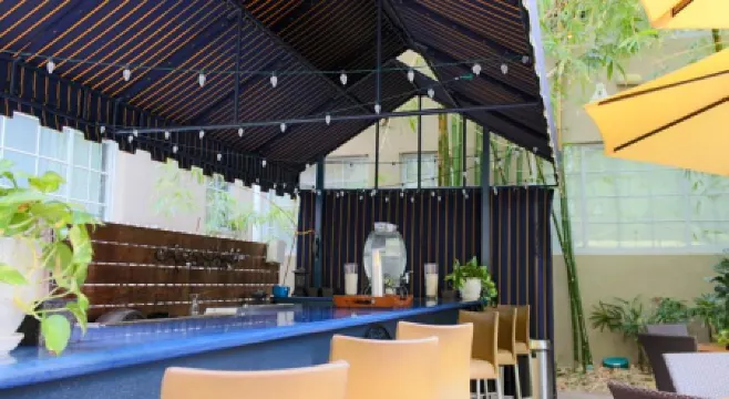 Riviera Hotel South Beach Отели рядом с достопримечательностью «Холокааст Мемориал Майами-Бич»