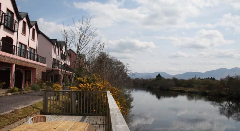 Grove Lodge Holiday Homes 3 Bed by Trident Holiday Homes - Housity