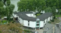 萊茵河畔別墅酒店