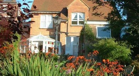 Tower House 1066 Отели рядом со станцией Bexhill