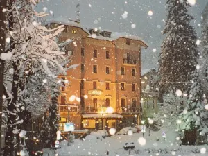 Limone Palace Aparthotel