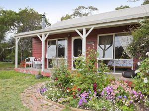 Freshwater Creek Cottages & Farm Stay