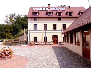 Pension Mlyn Stare Mitrovice