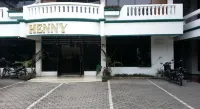 Henny Executive Homestay