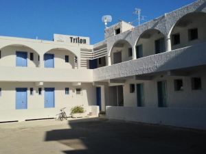 Triton Hotel & Bungalows