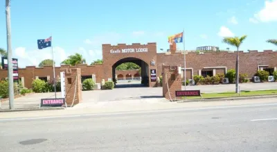 Castle Motor Lodge Hotels near Dog-off-leash Beach