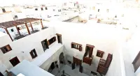 Riad El Maâti Hotels near Kissariat Oued Eddahab