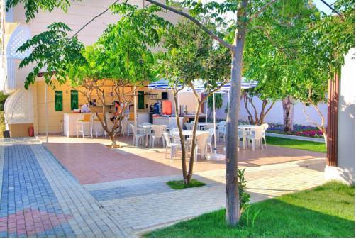 Aperion Beach Hotel