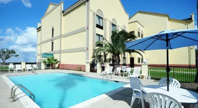 Comfort Suites Stafford Near Sugarland