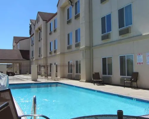 Quality Inn Laredo - Nuevo Laredo Hotels in Laredo