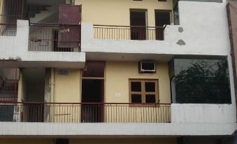 OYO 39645 Maheshwari Residency