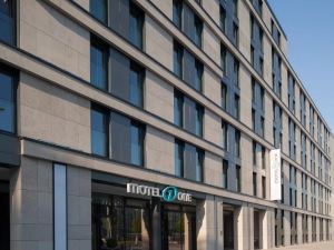 Motel One Frankfurt - Messe