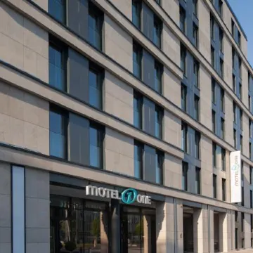 Motel One Frankfurt Messe Отели рядом с достопримечательностью «Галлусфиртель»