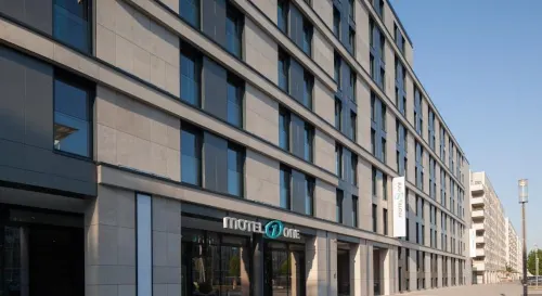 Motel One Frankfurt Messe - 3-Star