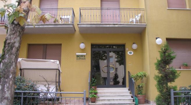 Albergo La Primula - Housity