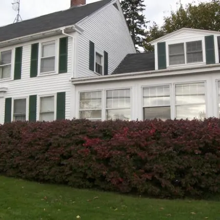 Cedar Crest Inn